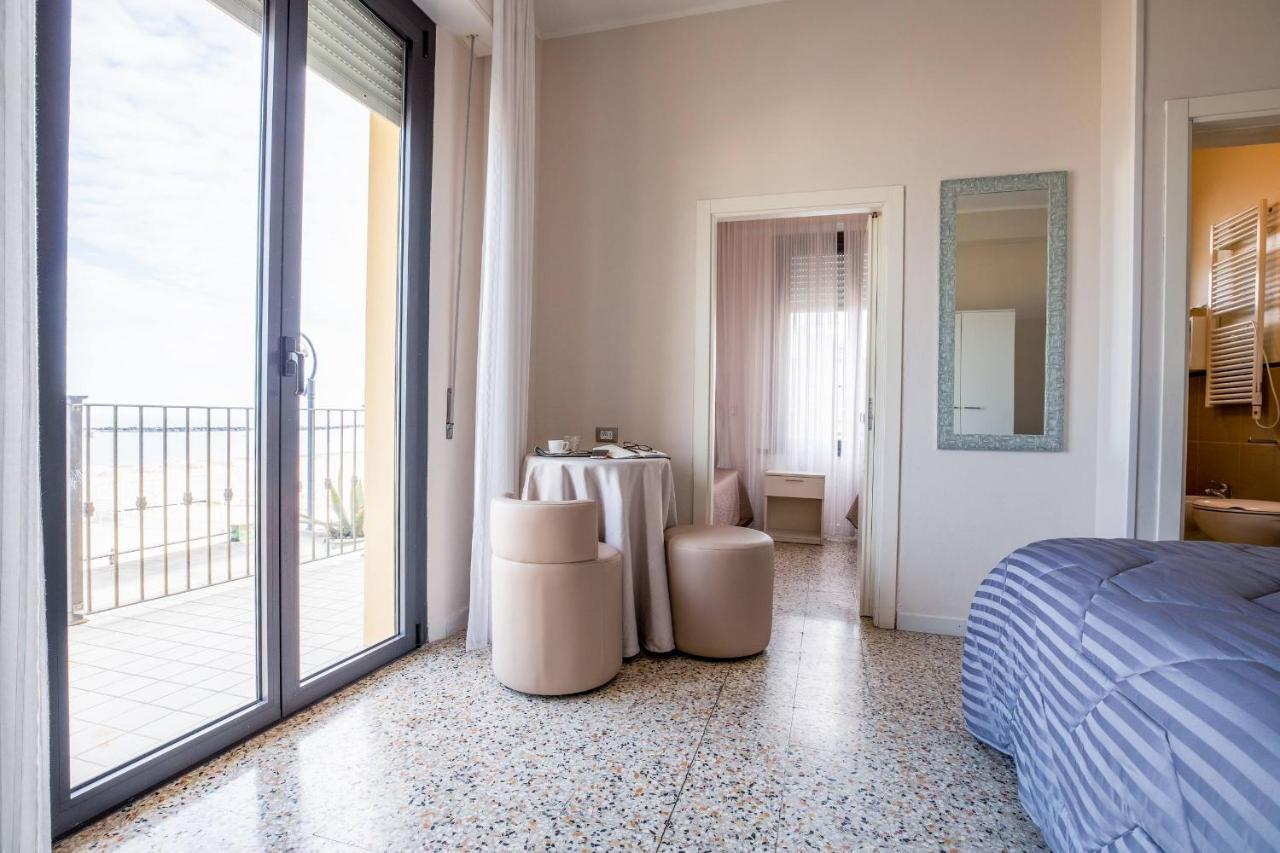 Hotel Deanna Bellaria-Igea Marina Exterior foto