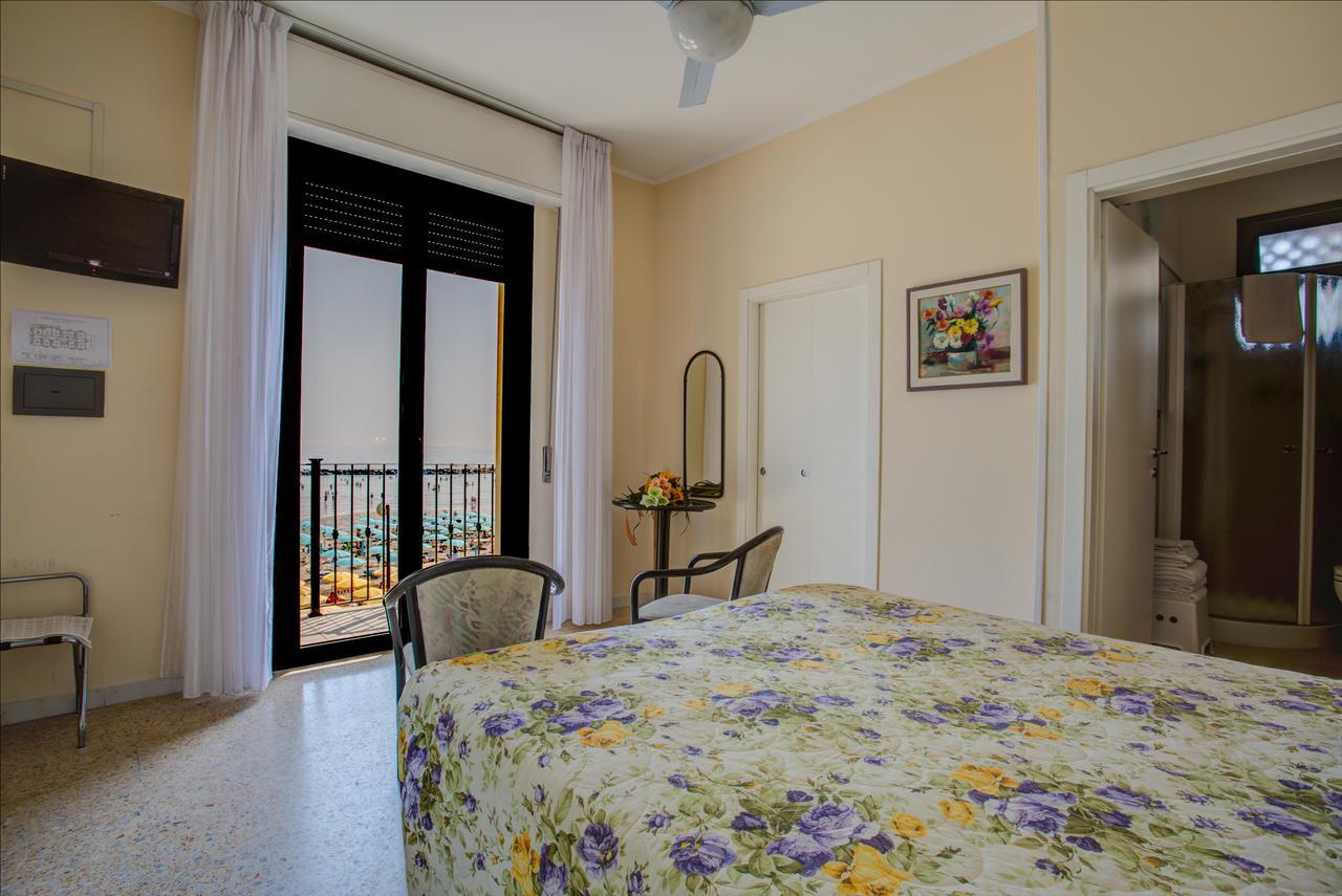 Hotel Deanna Bellaria-Igea Marina Exterior foto